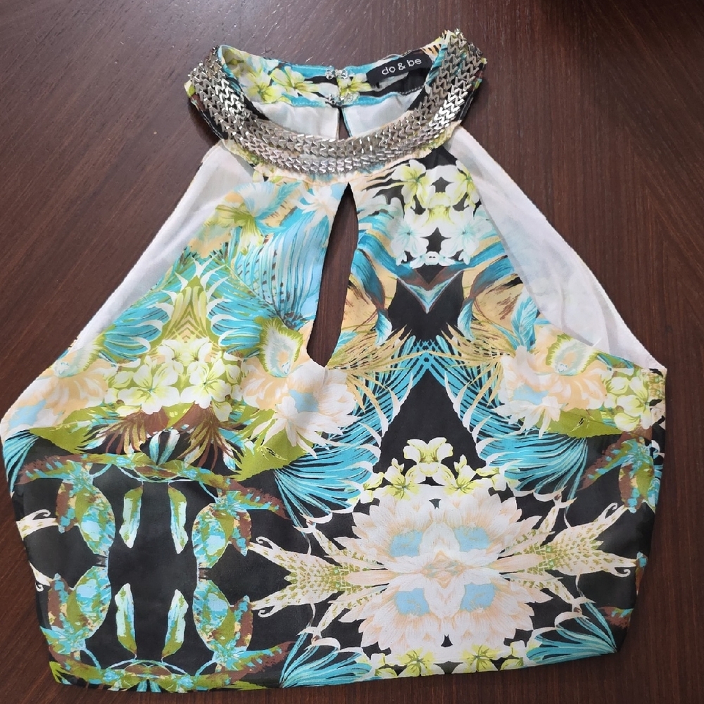 DO+BE Blue and White Sleeveless Crop Top